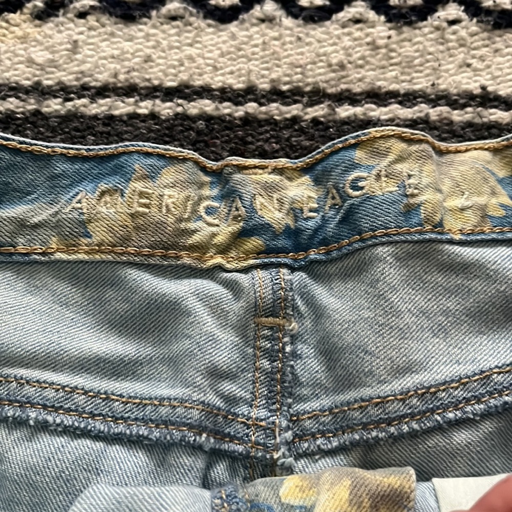 American Eagle Sunflower Shorts - Picture 2 of 3